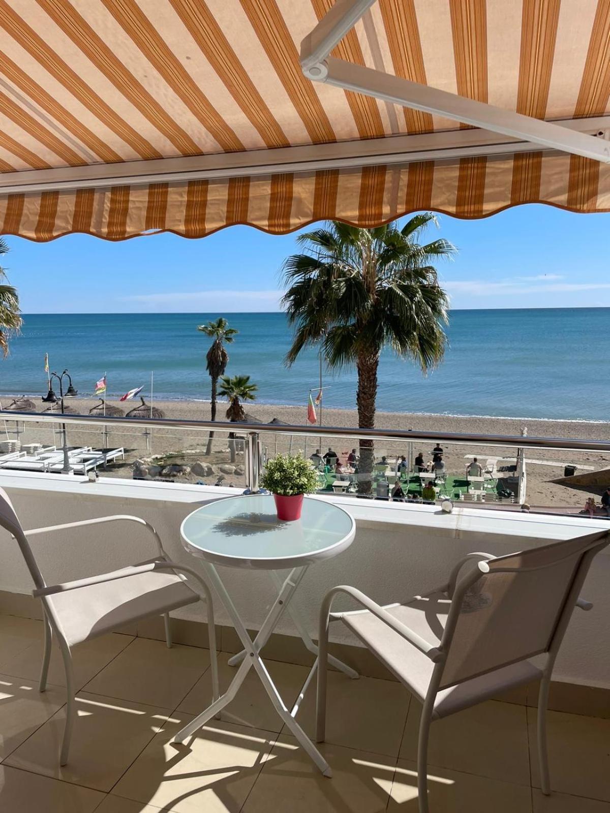 Roca Chica. Studio - First Line Beach Torremolinos Eksteriør bilde