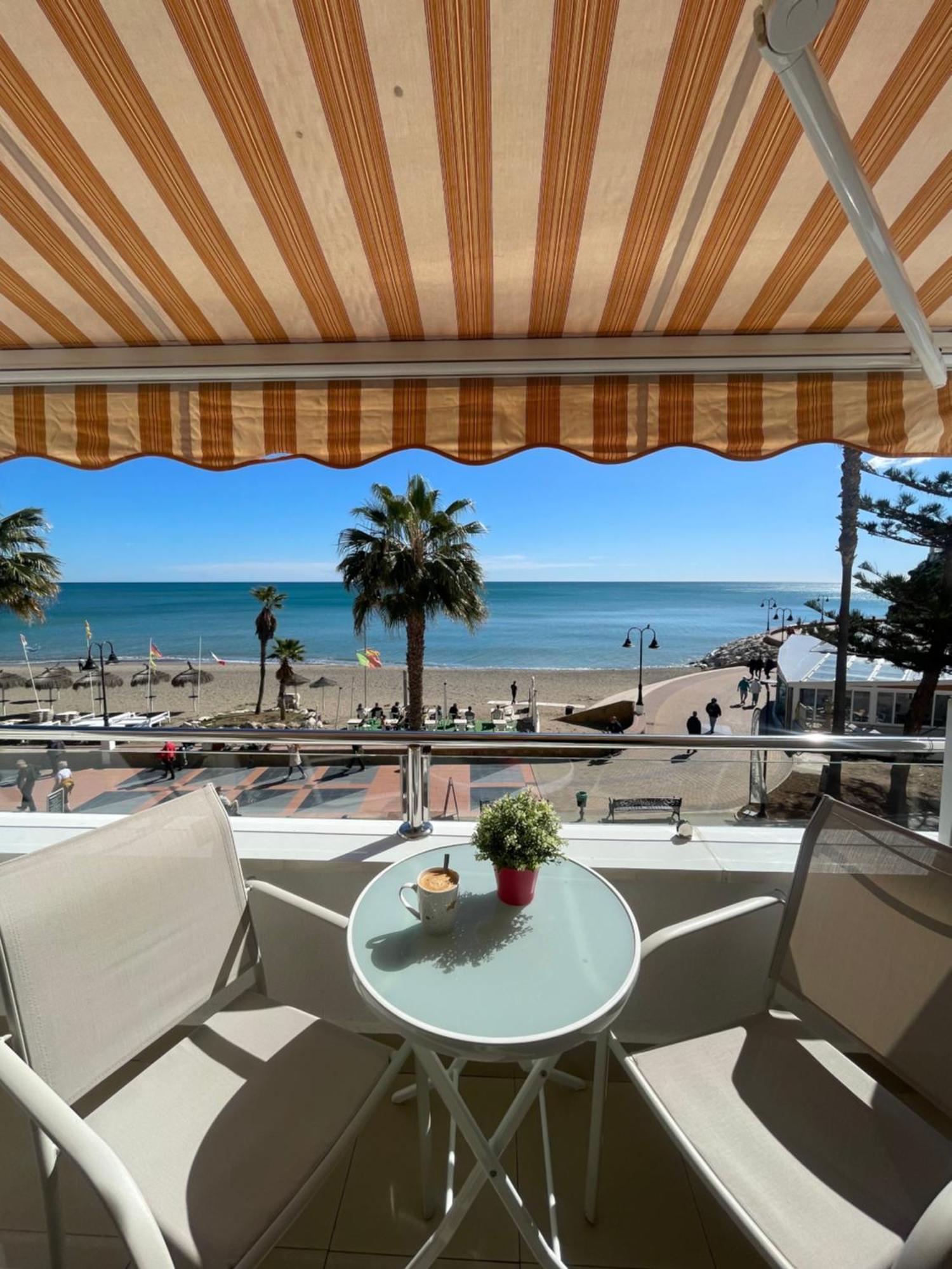 Roca Chica. Studio - First Line Beach Torremolinos Eksteriør bilde